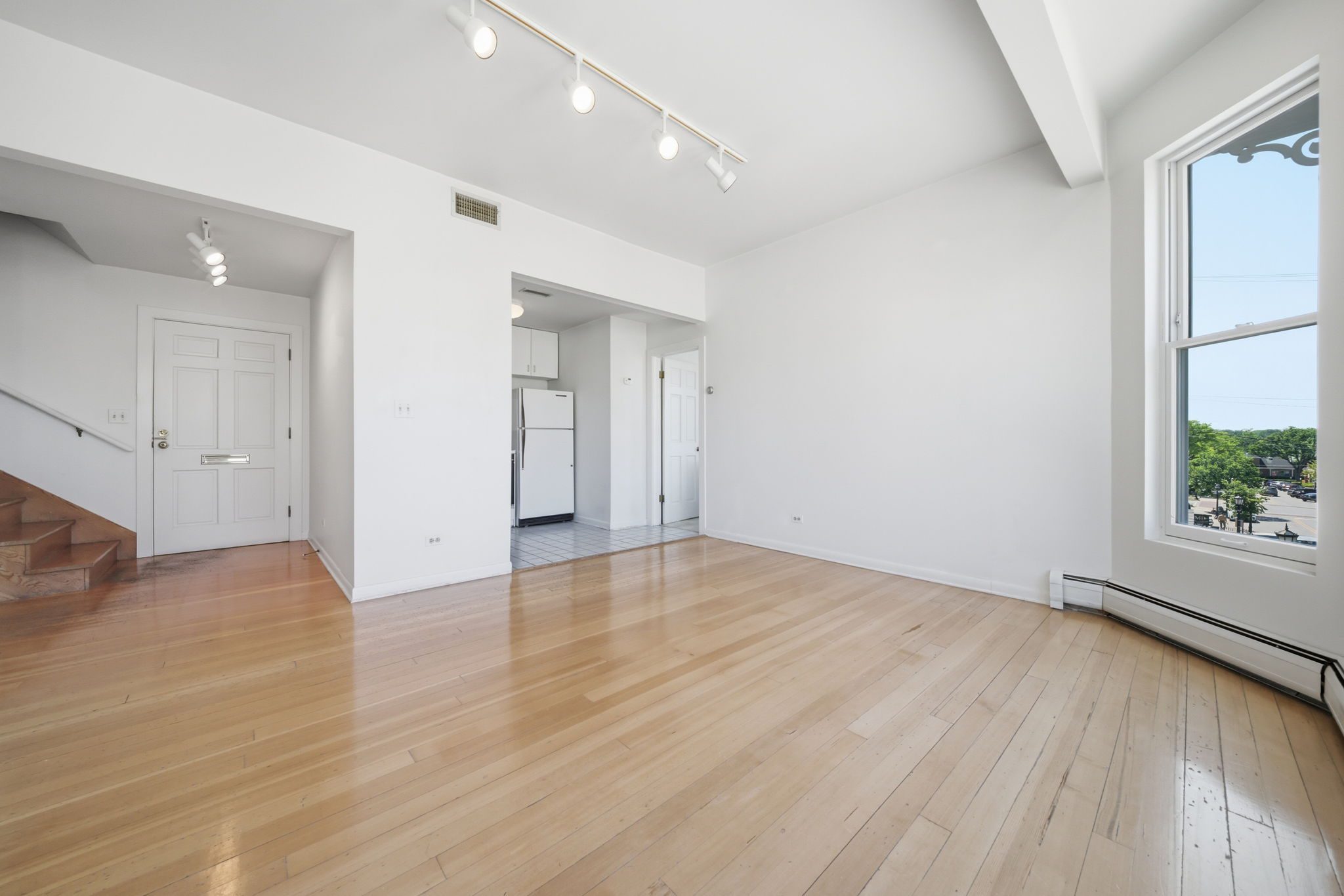 102 S. Washington, Hinsdale, IL 60521