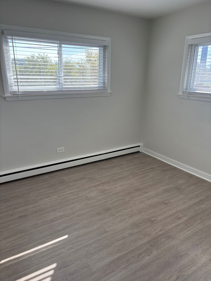 143 Ann Street, Clarendon Hills 60514 Apt. 3N